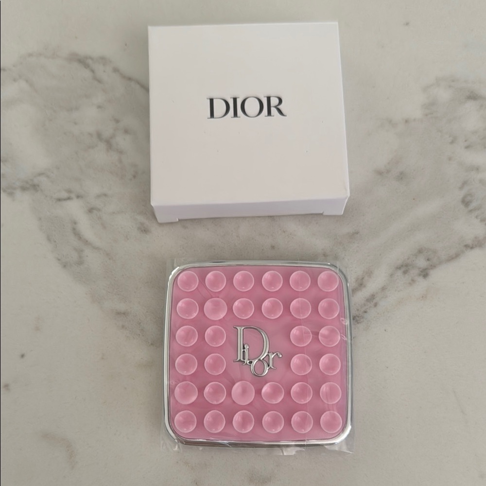 Dior octobuddy